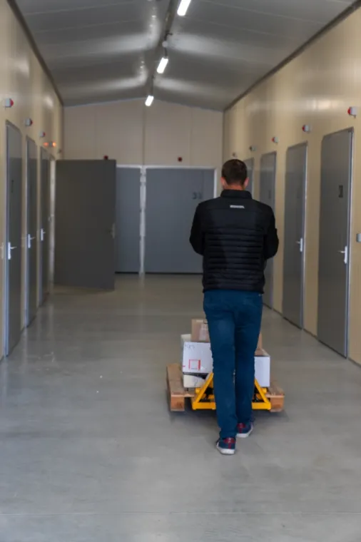 Box de stockage en libre service au Sud Touraine, Châtellerault, ALLOBOX 37